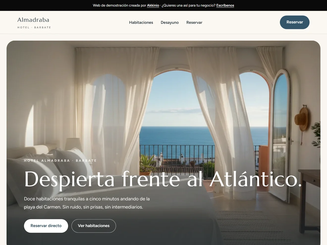 Web de demostración de un hotel, vista en móvil y ordenador